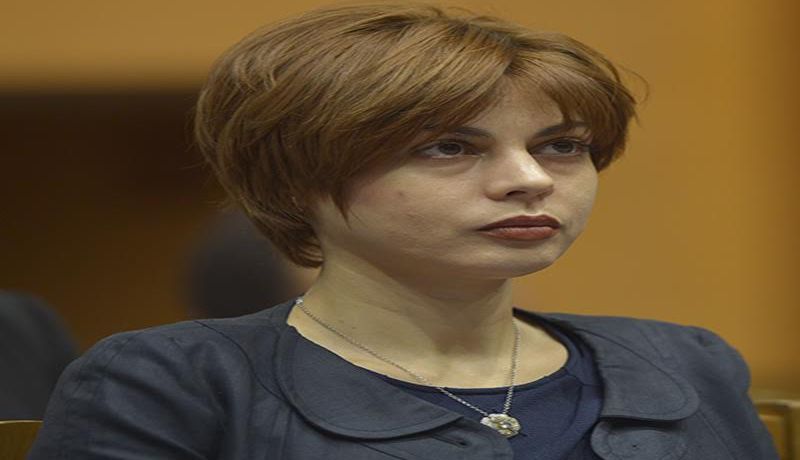 فرعون تبهدل عبر السكايب