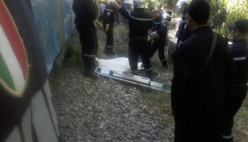 بالصور  قطار يدهس شخصا في بومرداس