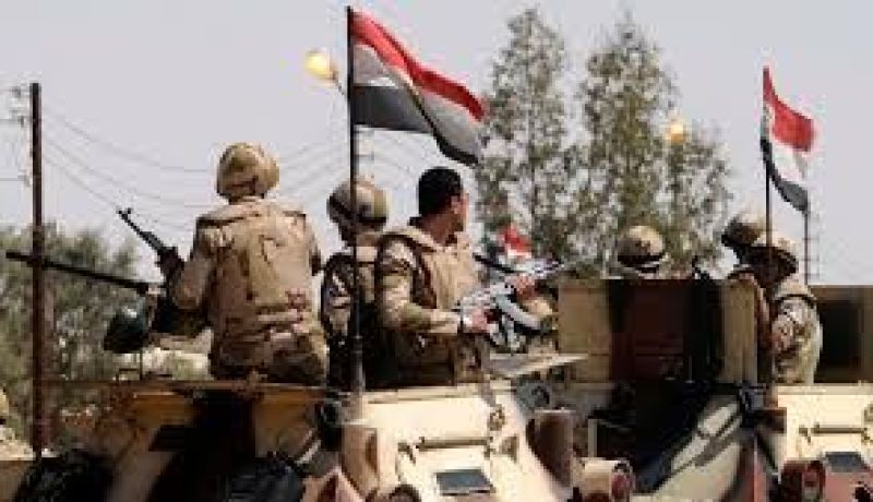 مقتل أربعة عسكريين مصريين في انفجار استهدف دوريتهم في سيناء