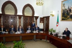 بوتفليقة  يرأس اجتماع  لمجلس الوزراء