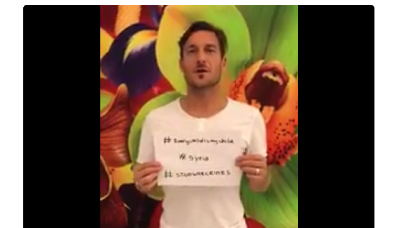 النجم الايطالي فرانشيسكو توتي يتعاطف مع أطفال سوريا