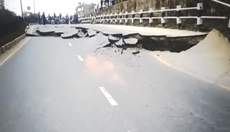 زلزال بقوة 7.9 درجة يضرب النيبال ومنطقة الهمالايا