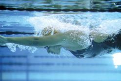 عبد القادر عفان يقصى من تصفيات سباق 50 م سباحة على الصدر