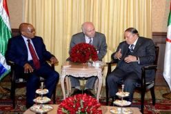 بوتفليقة يستقبل نظيره الجنوب إفريقي