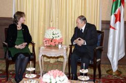 الرئيس بوتفليقة يستقبل سفيرة كندا الجديدة بالجزائر