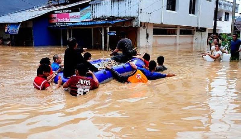 هلاك 11 شخصا جراء الفيضانات في الفيتنام