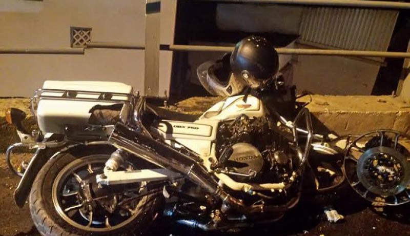حادث مرور خطير اثر اصطدام دراجة نارية بسيارة في البليدة