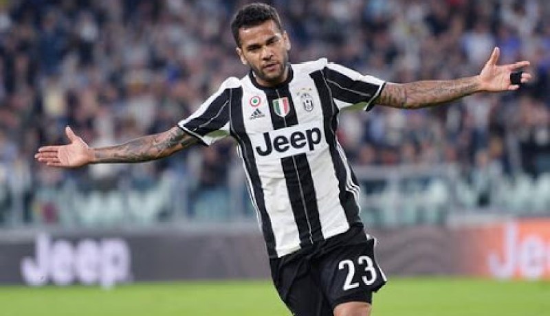 ألفيس بين السعادة والحزن