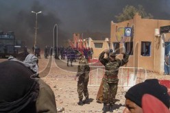 قوات الجيش الوطني تتدخل لتهدئة النزاع  بين محتجي عين صالح و مصالح الامن