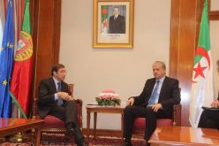 بالفيديو الوزير البرتغالي بيدرو باسوس كويلهو في زيارة عمل إلى الجزائر