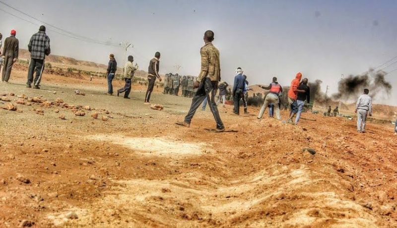 بالصوراشتباكات بين محتجين وقوات الدرك في عين صالح