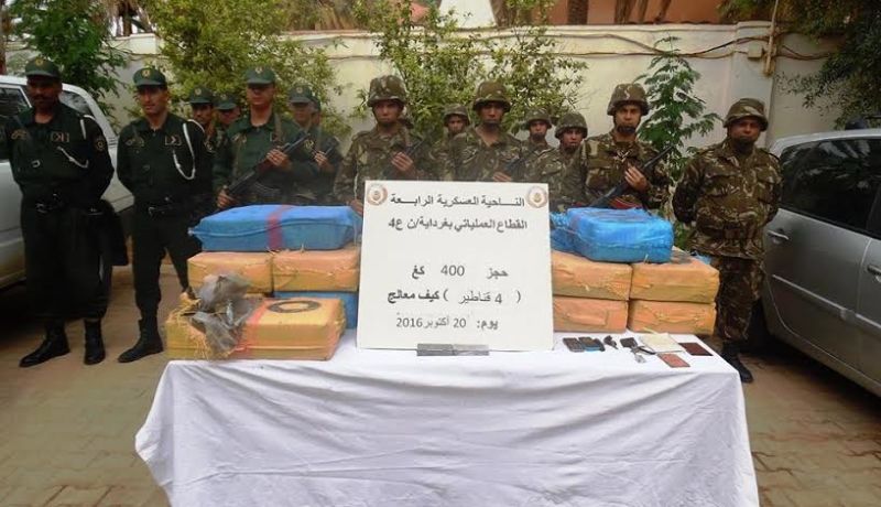 بالصور..الجيش يحجز 4 قناطير من الكيف في غرداية