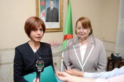 إيمان هدى فرعون تستلم مهامها الجديدة كوزيرة للبريد وتكنولوجيات الإعلام والاتصال