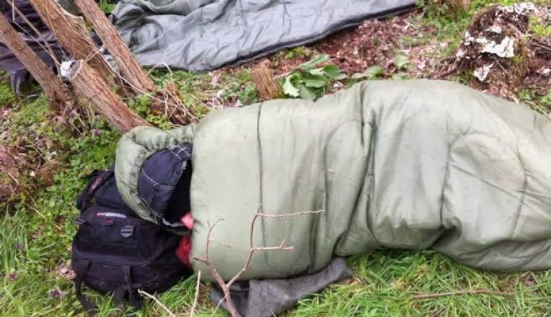 بالصور معاناة المهاجرين الجزائريين غير الشرعيين في مقدونيا