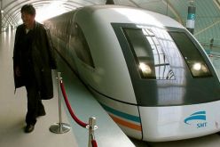 قطار ياباني يحطم رقمه العالمي في السرعة