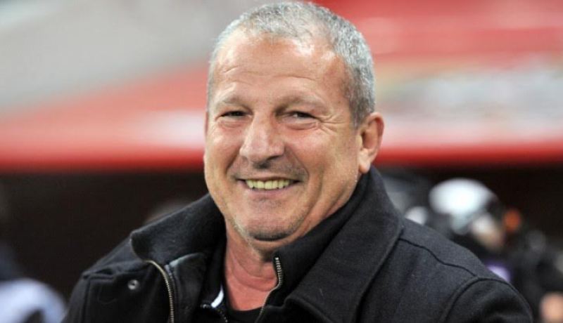 كوربيس.. “تأقلمت مع رمضان في الجزائر وهكذا تعاملت مع لاعبي الإتحاد “