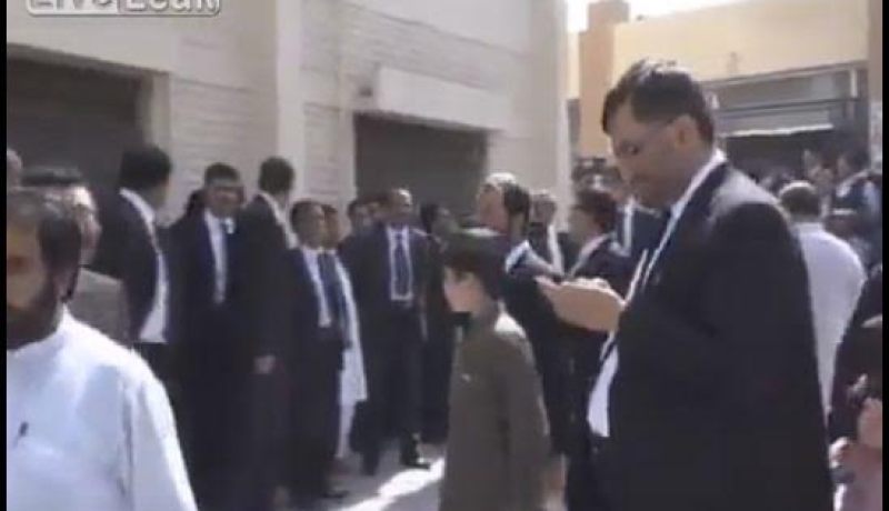 بالفيديو.. اللحظات الأولى لإنفجار وقع داخل مستشفى في باكستان