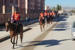 بالفيديو مبادرة مميزة قام بها فرسان القدرة والتحمل تخليدا للذكرى 61 لإندلاع الثورة