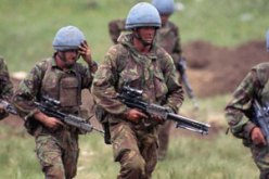 جندى فى قوة السلام المشتركة بدارفور يقتل أربعة من زملائه