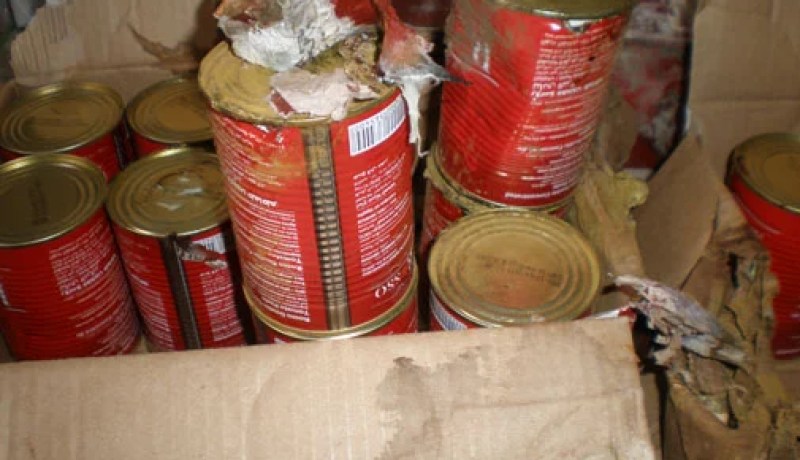 العثور على علب طماطم فاسدة موجهة لقفة رمضان بتلمسان
