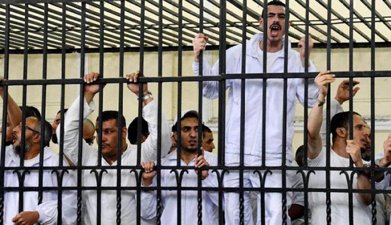 السجن المؤبد لـ 11 شخصاٌ بتهمة تكوين جماعة إرهابية فى الإمارات
