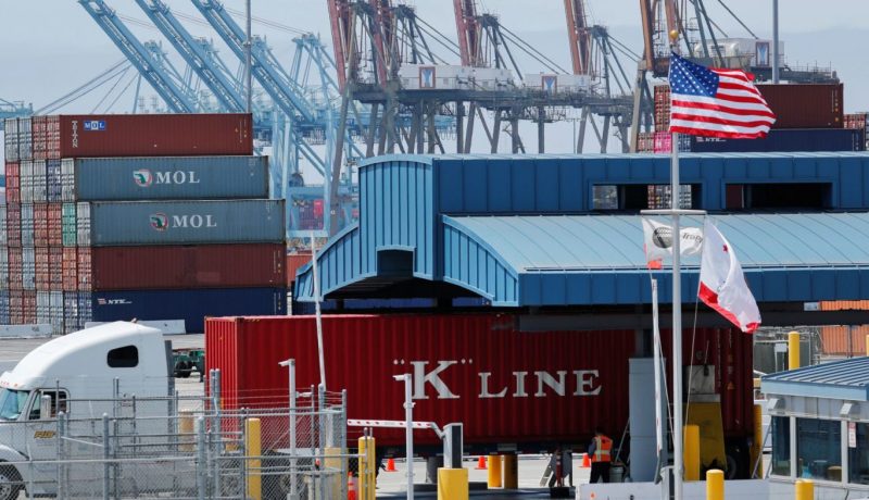 العجز التجاري الأمريكي يقفز لأعلى مستوى في 6 أشهر