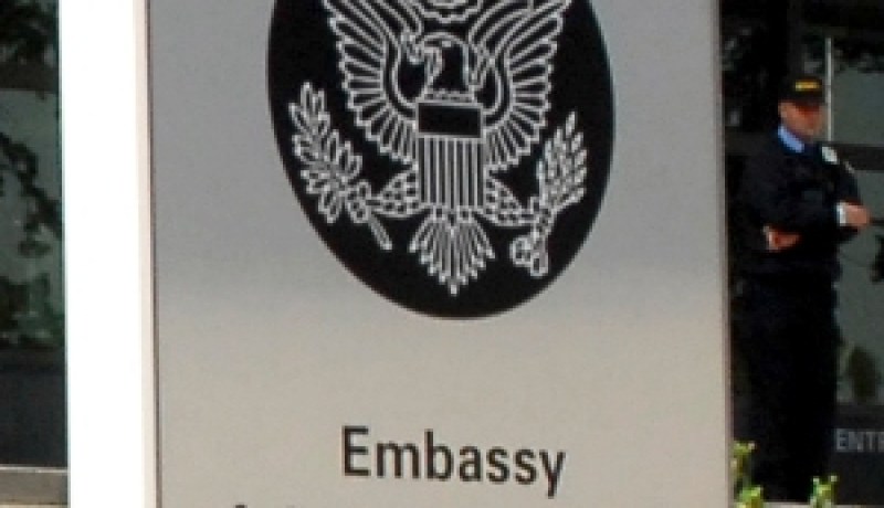 إسأل وقنصل أمريكا يجيبْ