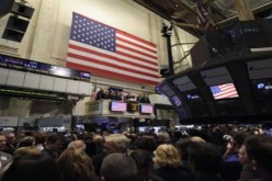 الأسهم الأمريكية تفتح منخفضة لمخاوف بشأن اليونان