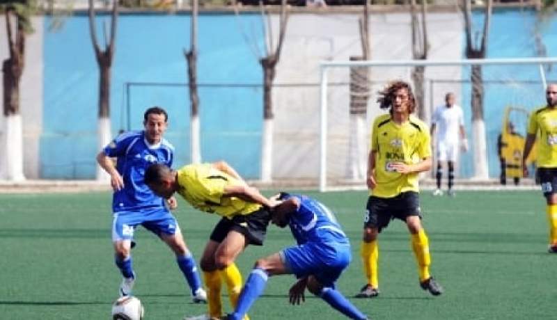 الصفراء تحقق الأهم في غياب الجمهور