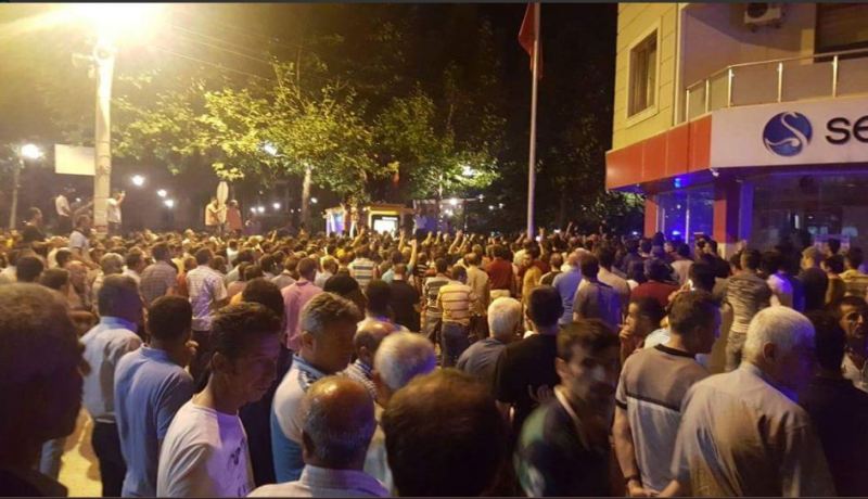 مجهول يقتل شرطيًا في محكمة بتركيا