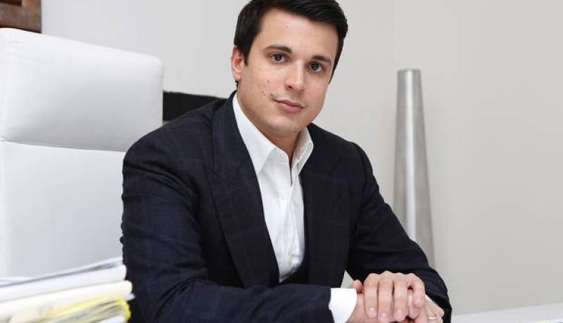 أسترك وأجري على الله  يا من أخطأت وأعلنت التوبة