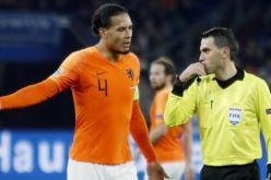 بالفيديو.. حكم مباراة “هولندا- ألمانيا” ينهار بالبكاء !!