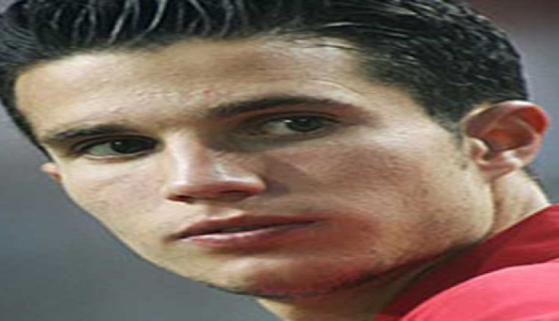 مهاجم ميلان ابرا ينصح الهولندي فان بيرسي بالرحيل عن ارسنال