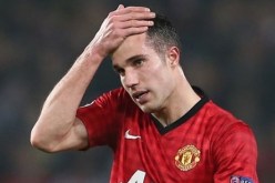 فان بيرسي يغيب عن مواجهة ليفربول