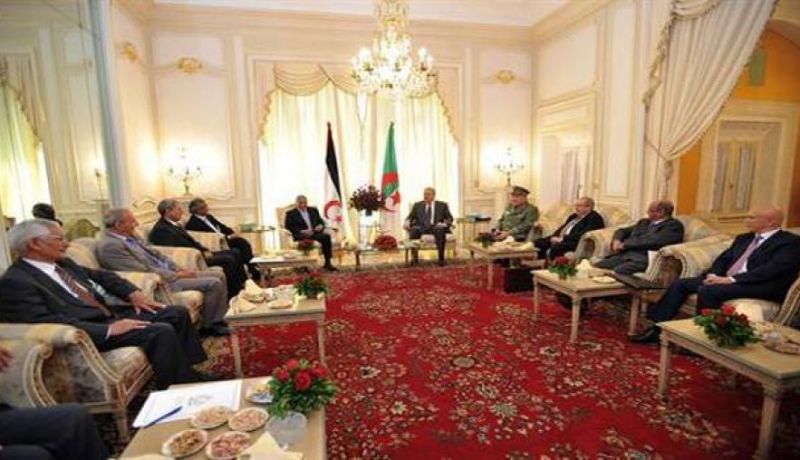 مشاورات جزائرية – صحراوية حول المسائل الأمنية والانسانية
