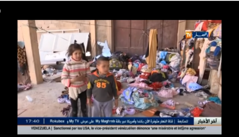 بالفيديو.. عائلة تعيش في مرآب وتنتظر السكن منذ 27 سنة ببشار