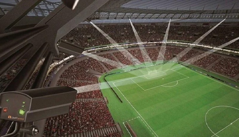 السماح بتقنية الفيديو في كرة القدم لمساعدة الحكام