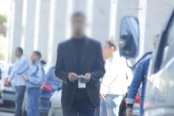 “النهار” ترافق تجار “الدوفيز” بـ”السكوار”:”البقارة” يتحكمون في أسعار العملة الصعبة ويفتحون بنكا بالهواء الطلق لتبييض الأموال