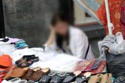 فضلت ممارسة تجارة الأرصفة بدل الرذيلة…”ليلى حمياني” سيدة نافست الرجال بالسوق الشعبي بمعسكر