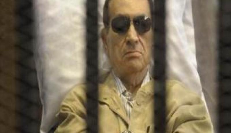 النيابة المصرية تطعن على الحكم في قضية مبارك ونجليه