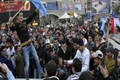 متظاهرون يقطعون الطريق الدولية بين بيروت ودمشق