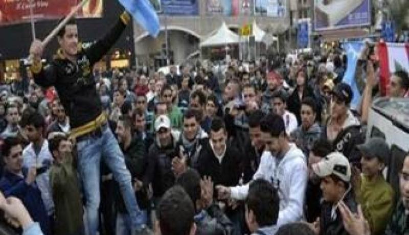 متظاهرون يقطعون الطريق الدولية بين بيروت ودمشق
