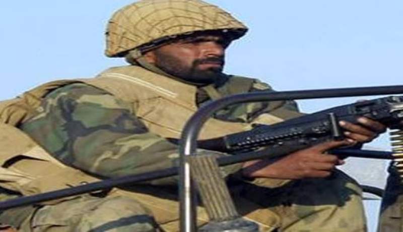 مقتل  10 مسلحين في اشتباكات مع القوات الباكستانية قرب الحدود الأفغانية