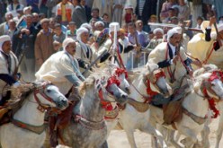 استعمال الأسلحة النارية يحول أعراس باتنة وخنشلة إلى مآتم:شاب يطلق النار من موكب زفاف بأولاد رشاش ويقتل طفلين