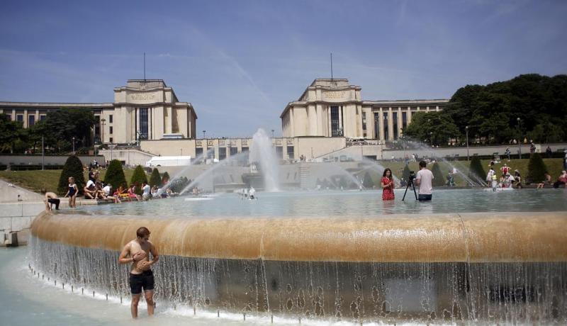 فرنسا تسجل أعلى درجة حرارة على الإطلاق يوم الجمعة