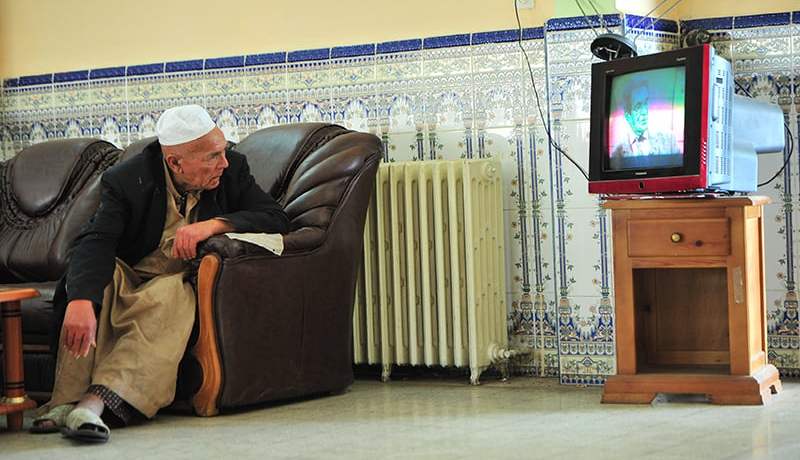 دخول دار العجزة.. «بالدراهــم»