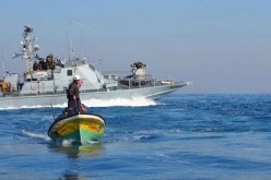 قوات الاحتلال الإسرائيلي تعتقل 10 صيادين فلسطينيين قبالة شواطئ غزة