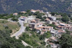 مواطنون‮ ‬يقتحمون منزل رئيس دائرة ويجرونه إلى قريتهم في‮ ‬تيزي‮ ‬وزو