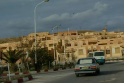 عشية زيارة الوالي وفي ظل الصراعات وتضارب المصالح : فشل سياسات التنمية بالجلفة وإدارات على ضوء الشموع بمسعد