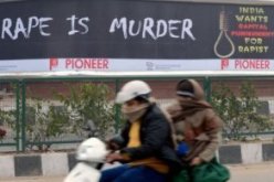 الطالبة التي تعرضت لاغتصاب جماعي في الهند تصارع الموت